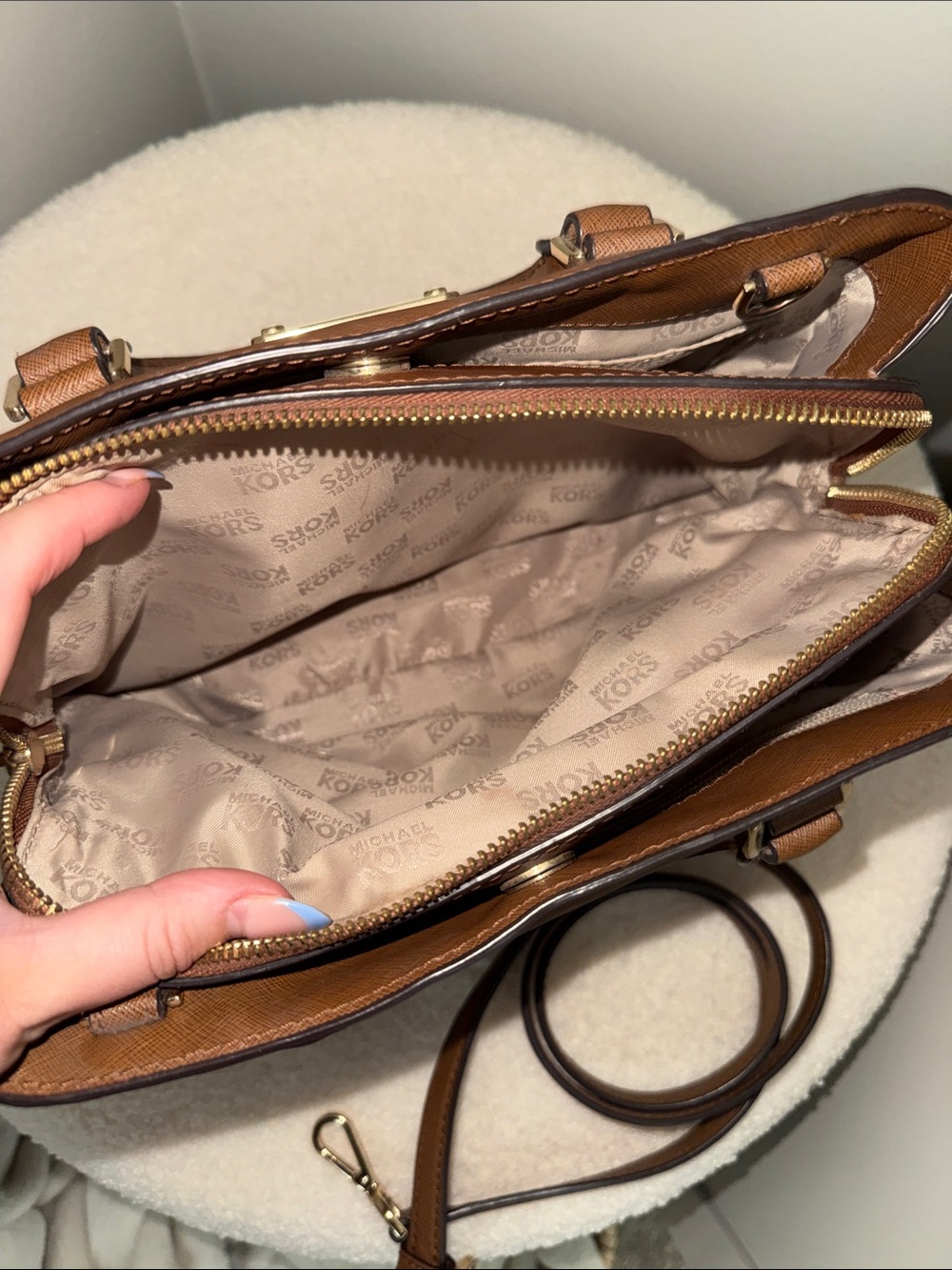 Michael Kors Tan Saffiano Leather Crossbody Satchel with Gold Hardware - Picture 3 of 9
